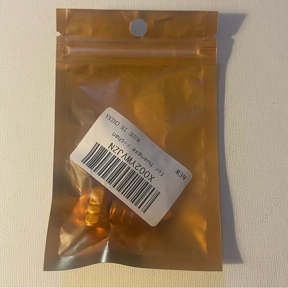 Nissan Logo Valve Stem caps in Gold set of 4 NWT - Picture 4 of 4